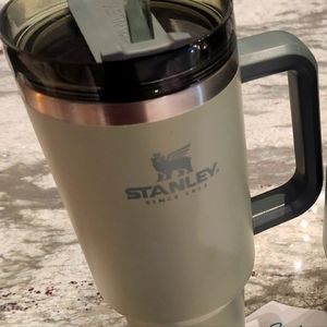 HTF GUC 40oz desert sage